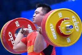 九游体育 -举重杯赛，徽州海豚队与皖江铁骑队强势横扫，VAR改判成焦点！临场应变见真章的简单介绍