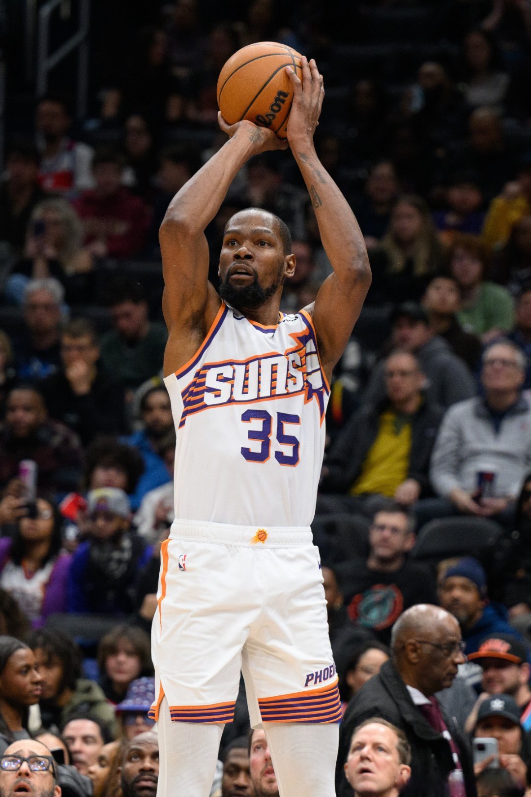 包含布鲁克林篮网发布备战花絮；今夜手感冰凉；全明星赛任务艰巨；资深球员宣示担当的词条