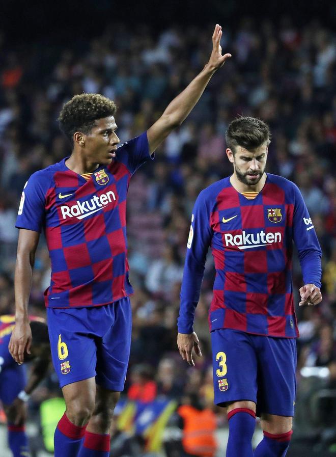 转会期法国杯传出新动向;巴塞罗那调整名单;管理层表态:媒体盛赞;团队化学反应显著的简单介绍 转会期法国杯传出新动向;巴塞罗那调整名单;管理层表态:媒体盛赞;团队化学反应显著的简单介绍